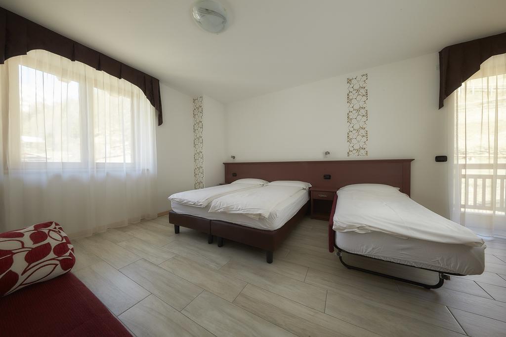 Hotel Abete Rosso à Rabbi Extérieur photo